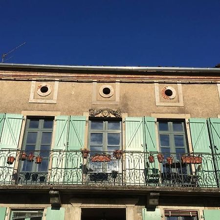 Appartement De 75 M2 Dans Maison Familiale Saint-Antonin-Noble-Val Eksteriør billede